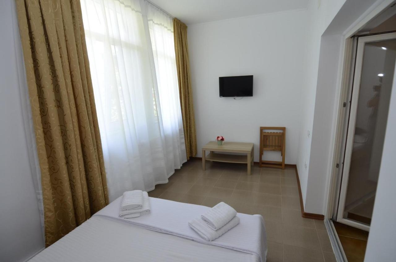 Апартаменты Vila Calypso Костинешти Экстерьер фото