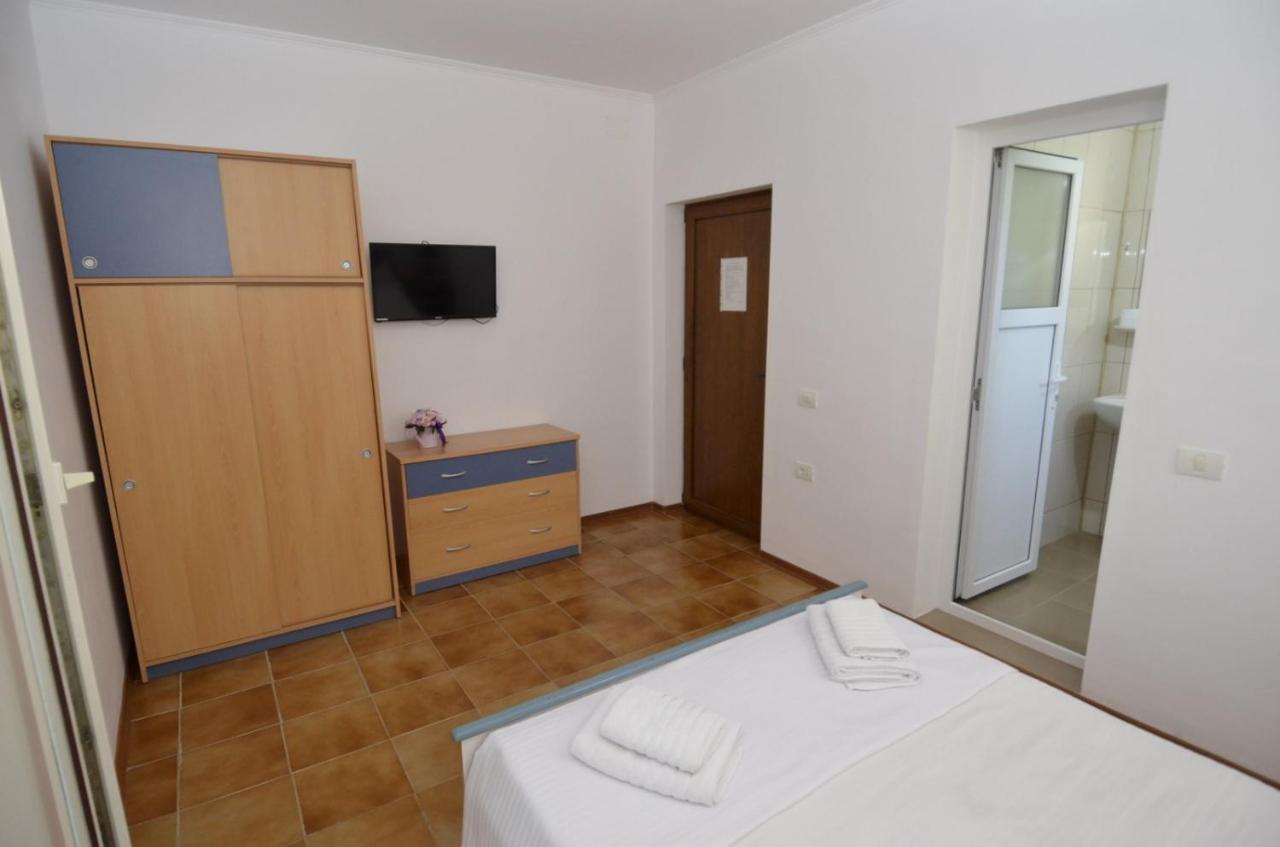 Апартаменты Vila Calypso Костинешти Экстерьер фото