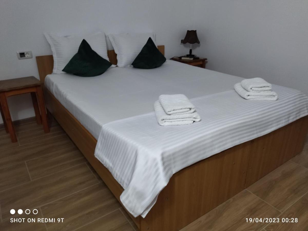 Апартаменты Vila Calypso Костинешти Экстерьер фото