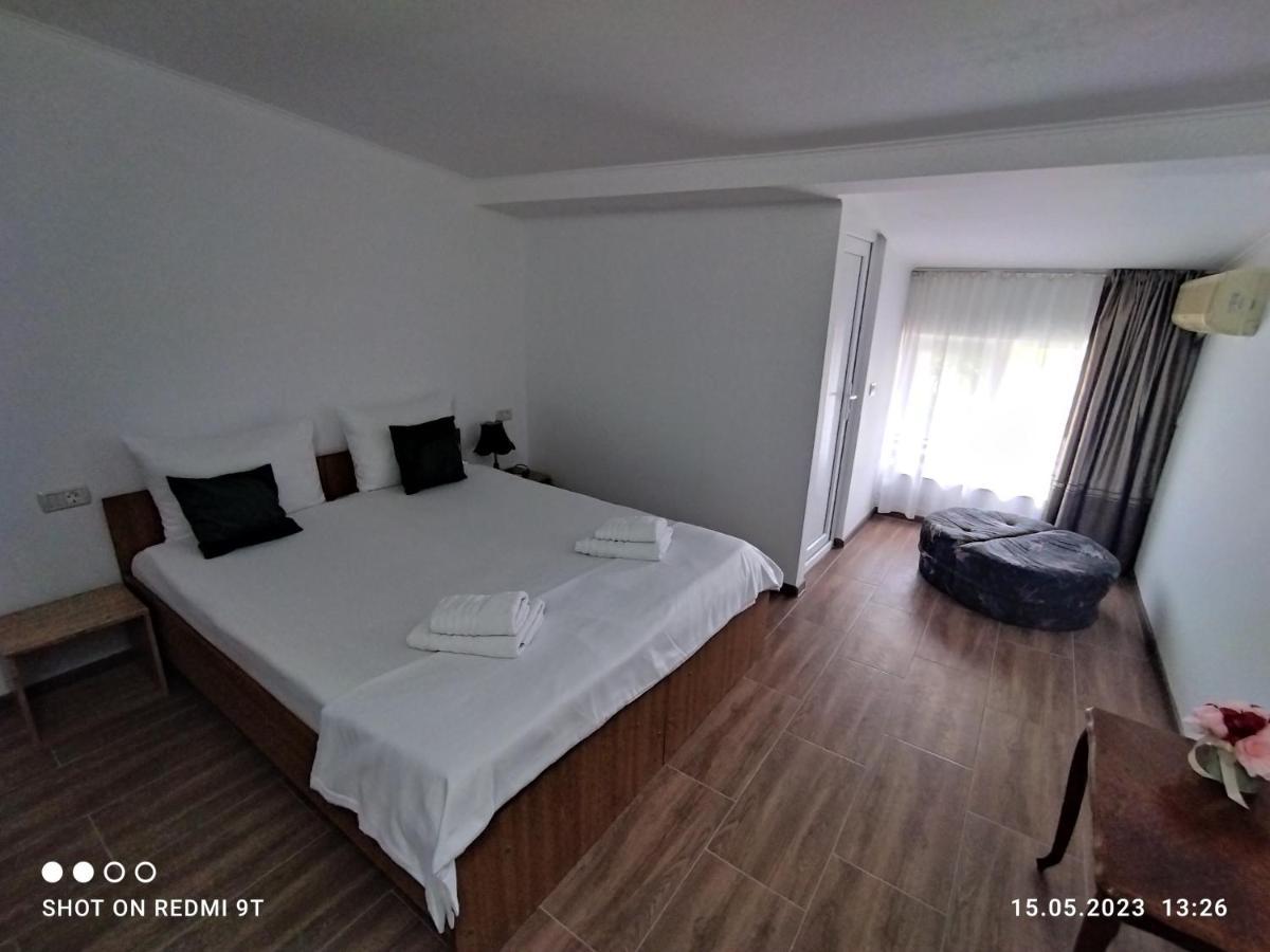 Апартаменты Vila Calypso Костинешти Экстерьер фото