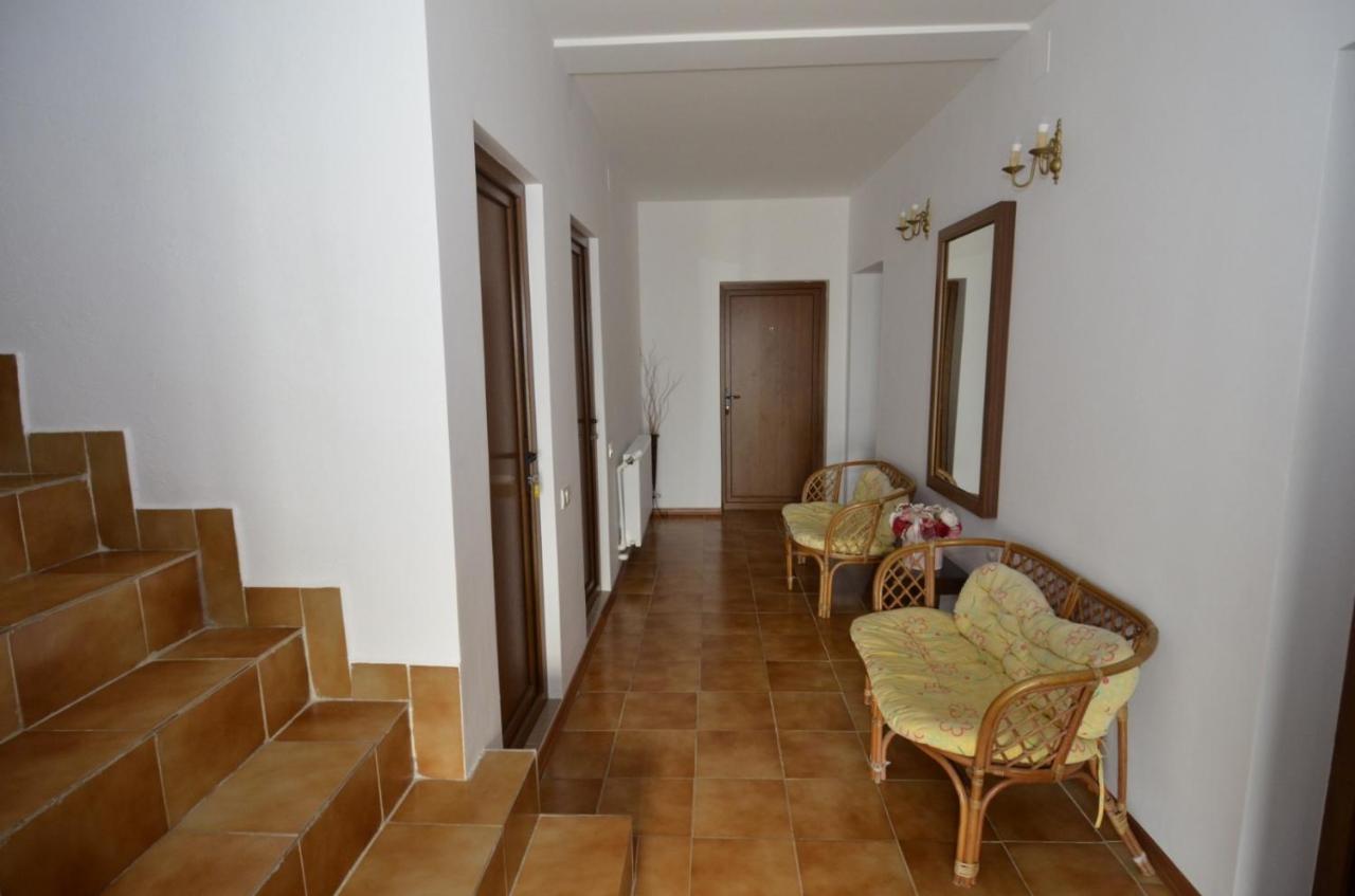 Апартаменты Vila Calypso Костинешти Экстерьер фото